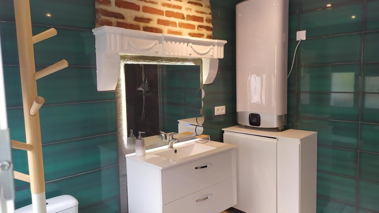 Chambre Dans Colombier A 10 Mn De Vichy Exterior photo